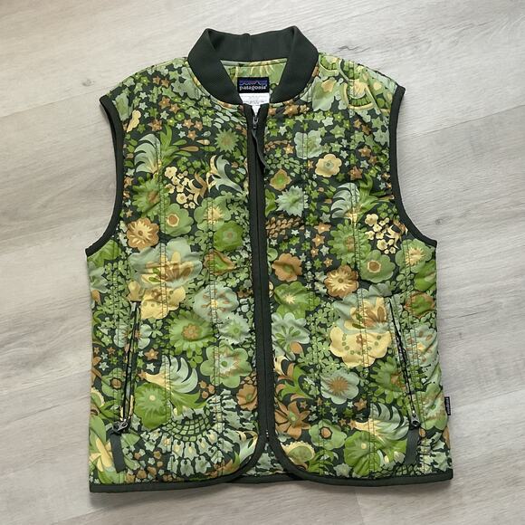 Patagonia Jackets & Blazers - Patagonia Vintage Womens Floral Quilted Vest Full Zip XS